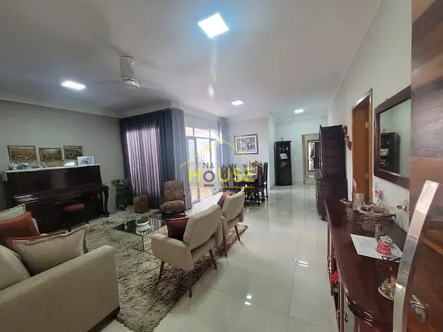 Casa com 300m² 3 quartos e 3 banheiros, à venda, no bairro Jardim Alvorada em Votuporanga
