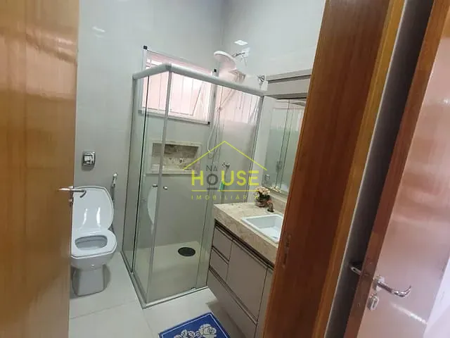 Casa com 300m² 3 quartos e 3 banheiros, à venda, no bairro Jardim Alvorada em Votuporanga