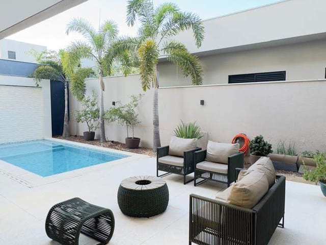 Casa 4 quartos e 6 banheiros, à venda, no bairro Ribeirão do Lipa em Cuiabá