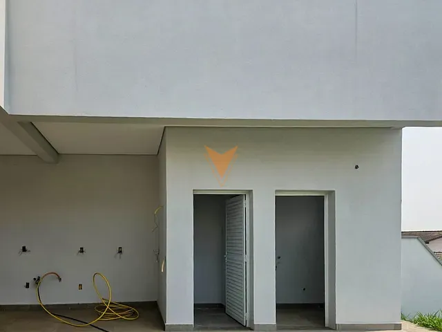 Casa com 400m² 4 quartos e 4 banheiros, à venda, no bairro Portal da Vila Rica em Itu