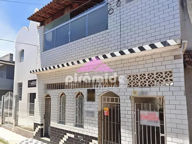 Casa com 10m² 4 quartos e 4 banheiros, à venda, no bairro Ponte Alta em Aparecida