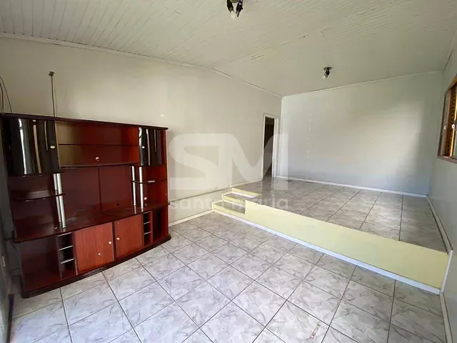 Casa 3 quartos e 1 banheiro, para alugar, no bairro Centro em Chapecó
