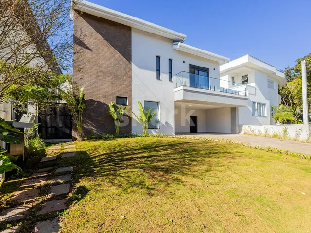 Casa com 460m² 4 quartos e 8 banheiros, à venda, no bairro Alphaville em Santana de Parnaíba
