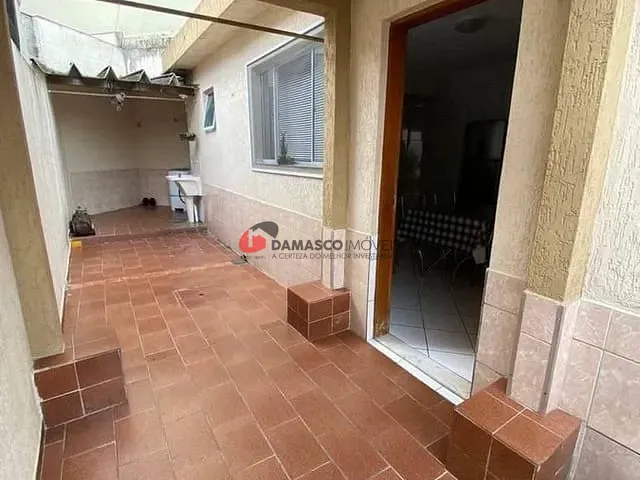 Casa com 201m² 2 quartos e 1 banheiro, à venda, no bairro Vila Palmares em Santo André