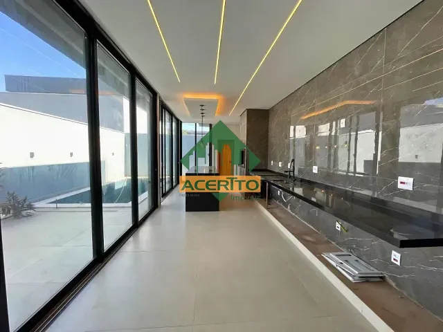 Casa com 360m² 3 quartos e 4 banheiros, à venda, no bairro Santa Luzia em Araçatuba