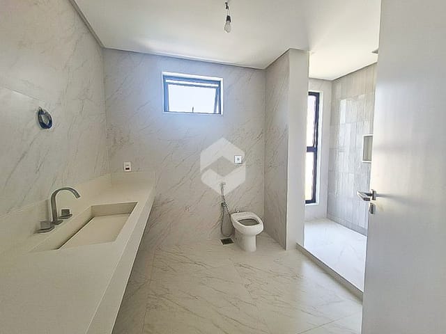 Casa com 2000m² 5 quartos e 9 banheiros, à venda, no bairro Barra da Tijuca em Rio de Janeiro