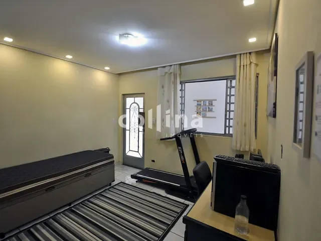 Casa com 505m² 5 quartos e 4 banheiros, à venda, no bairro km 18 em Osasco