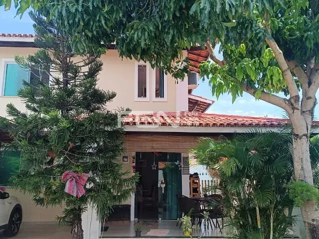 Casa com 340m² 3 quartos e 4 banheiros, à venda, no bairro Buraquinho em Lauro de Freitas