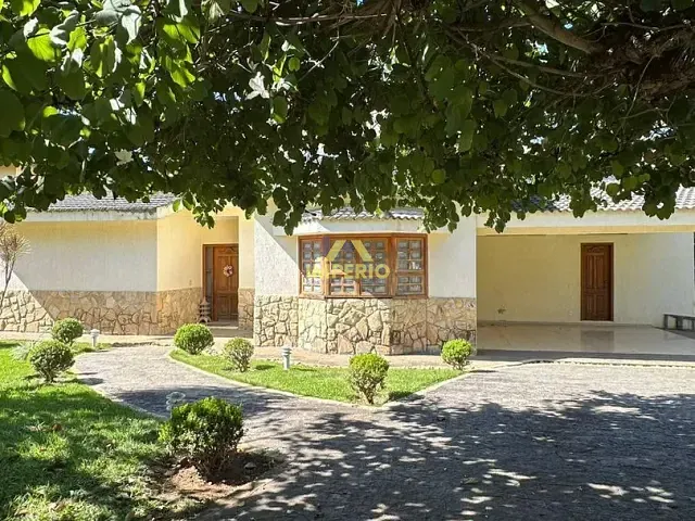 Casa com 1800m² 4 quartos e 5 banheiros, à venda ou para alugar, no bairro Condomínio Monte Belo em Salto