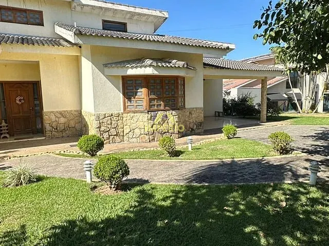 Casa com 1800m² 4 quartos e 5 banheiros, à venda ou para alugar, no bairro Condomínio Monte Belo em Salto