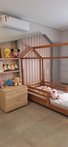 Casa com 465m² 3 quartos e 5 banheiros, para alugar, no bairro Condomínio Florais do Valle em Cuiabá