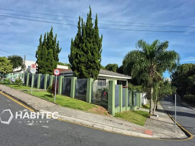 Casa 4 quartos e 3 banheiros, à venda, no bairro Campo Comprido em Curitiba