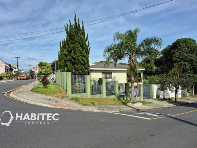 Casa 4 quartos e 3 banheiros, à venda, no bairro Campo Comprido em Curitiba