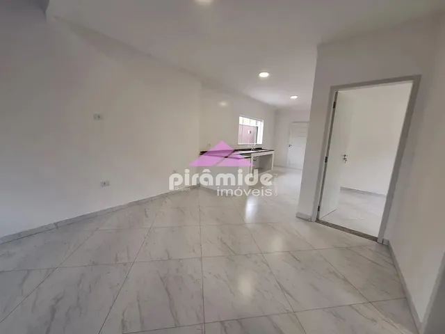 Casa com 242m² 5 quartos e 2 banheiros, à venda, no bairro Indaiá em Caraguatatuba
