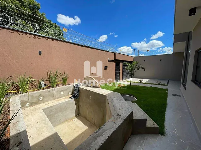 Casa com 242m² 3 quartos e 2 banheiros, à venda, no bairro Jardim Helvécia em Aparecida de Goiânia