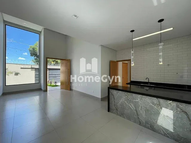 Casa com 242m² 3 quartos e 2 banheiros, à venda, no bairro Jardim Helvécia em Aparecida de Goiânia