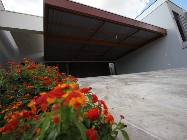 Casa com 300m² 3 quartos e 4 banheiros, à venda, no bairro Vila Tenente Vasconcelos em São João da Boa Vista