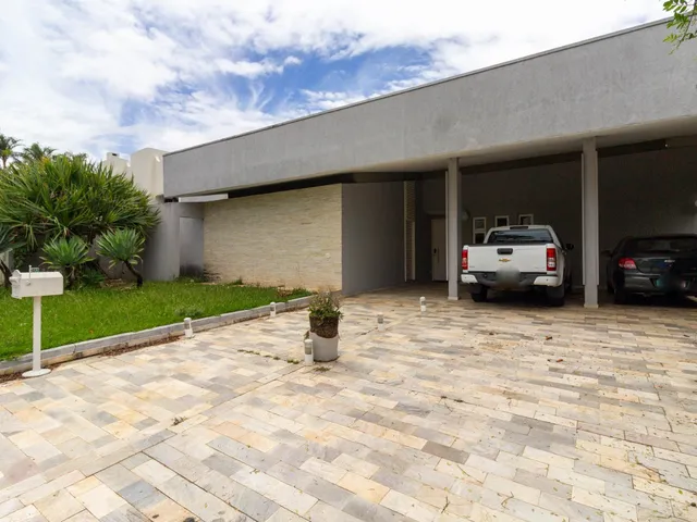 Casa com 704m² 4 quartos e 6 banheiros, à venda, no bairro Alphaville Residencial Um em Barueri
