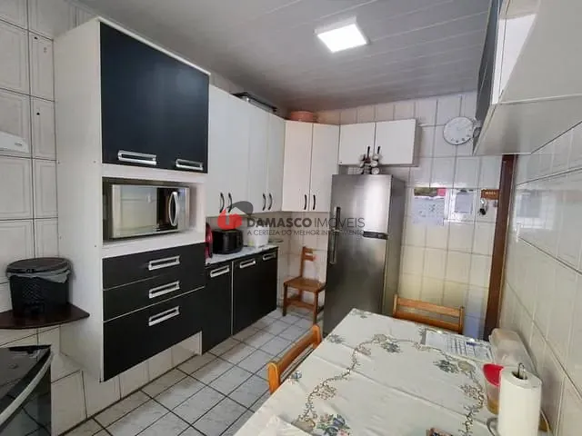 Casa com 228m² 1 quarto e 1 banheiro, à venda, no bairro Olímpico em São Caetano do Sul