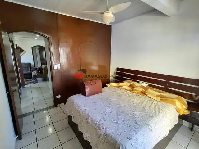 Casa com 228m² 1 quarto e 1 banheiro, à venda, no bairro Olímpico em São Caetano do Sul