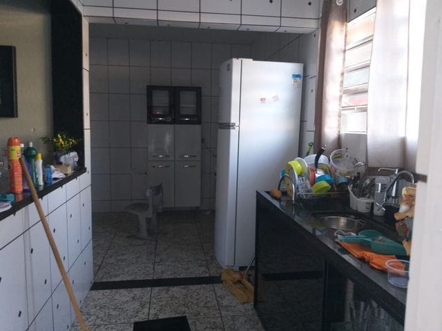 Casa com 764m² 3 quartos e 2 banheiros, à venda, no bairro Rui Barbosa em Londrina