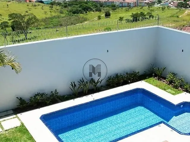 Casa com 312m² 3 quartos e 3 banheiros, à venda, no bairro Village Mantiqueira em Guaratinguetá