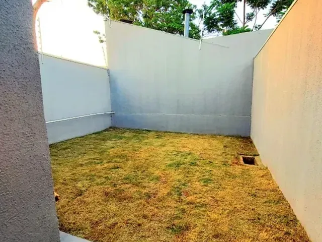 Casa com 180m² 3 quartos e 2 banheiros, à venda, no bairro Jardim Shangri-Lá em Cuiabá