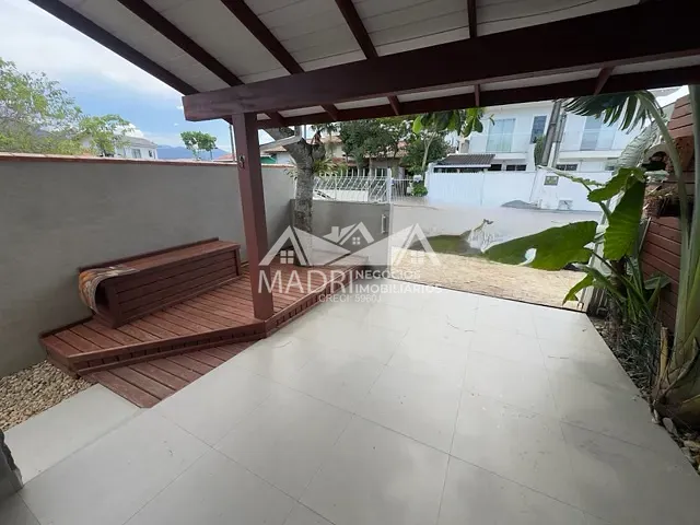 Casa com 84m² 2 quartos e 1 banheiro, à venda, no bairro Barra do Aririú em Palhoça