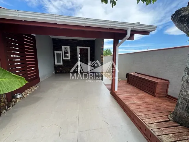 Casa com 84m² 2 quartos e 1 banheiro, à venda, no bairro Barra do Aririú em Palhoça