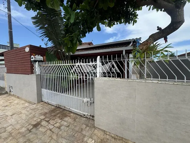 Casa com 84m² 2 quartos e 1 banheiro, à venda, no bairro Barra do Aririú em Palhoça