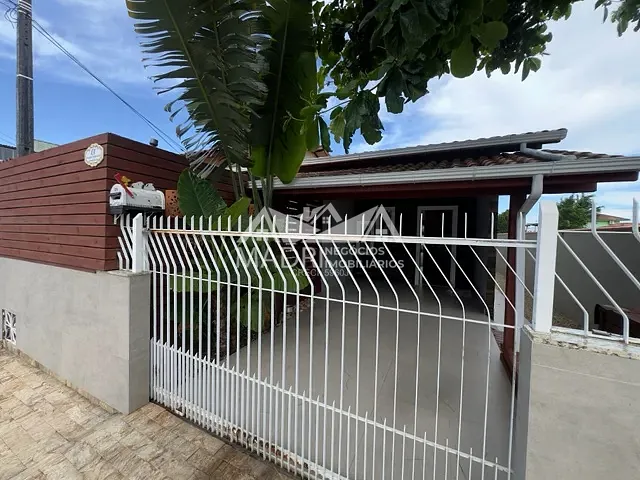 Casa com 84m² 2 quartos e 1 banheiro, à venda, no bairro Barra do Aririú em Palhoça