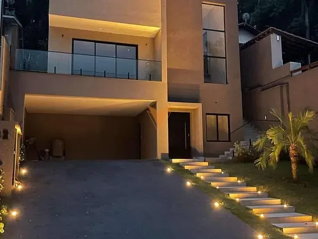 Casa com 360m² 3 quartos e 3 banheiros, à venda, no bairro Transurb em Itapevi