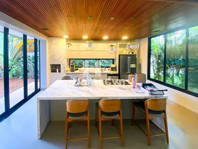 Casa com 459m² 3 quartos e 4 banheiros, para alugar, no bairro Residencial Goiânia Golfe Clube em Goiânia