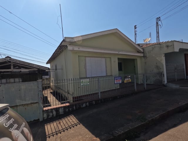 Casa com 165m² 2 quartos e 1 banheiro, à venda, no bairro Vila Nossa Senhora de Fátima em São João da Boa Vista