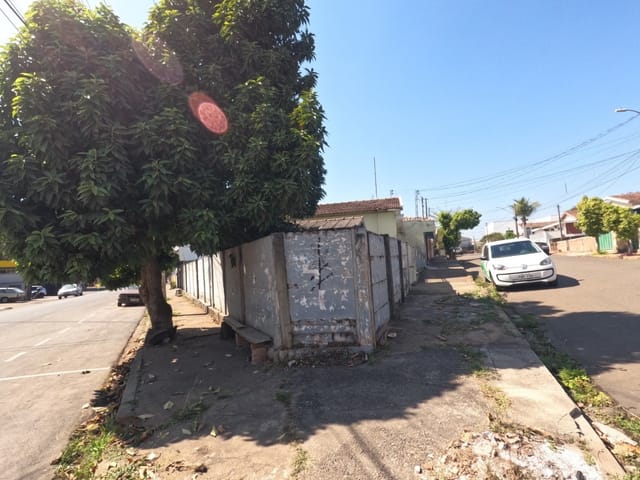 Casa com 165m² 2 quartos e 1 banheiro, à venda, no bairro Vila Nossa Senhora de Fátima em São João da Boa Vista