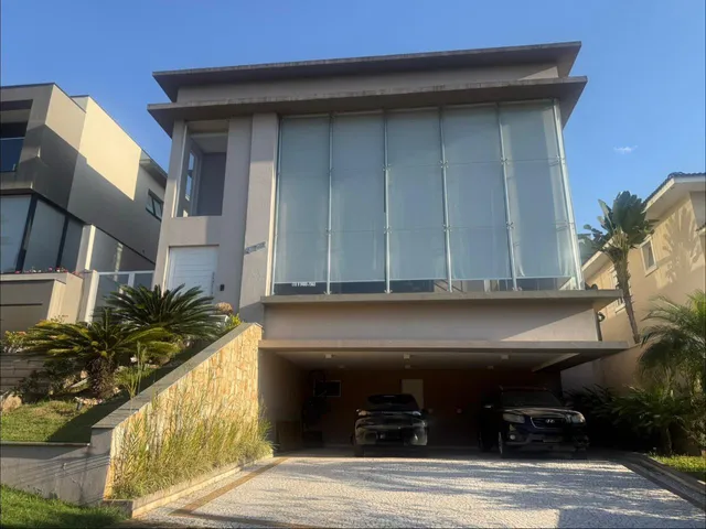 Casa com 450m² 4 quartos e 6 banheiros, à venda, no bairro Alphaville em Santana de Parnaíba