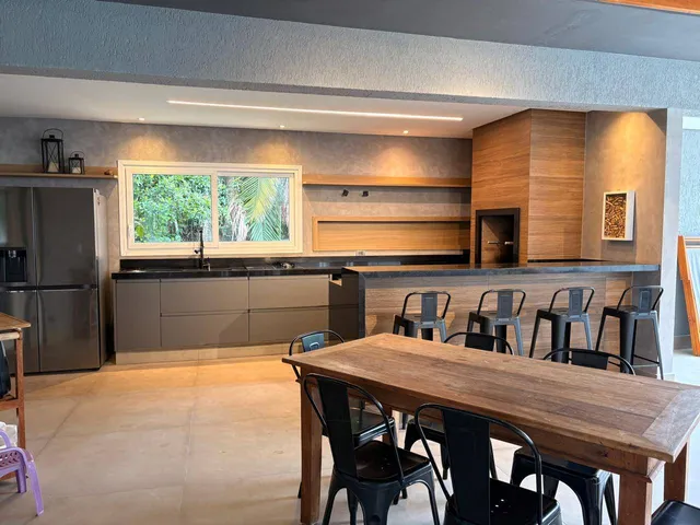 Casa com 860m² 5 quartos e 7 banheiros, à venda, no bairro São Paulo II em Cotia