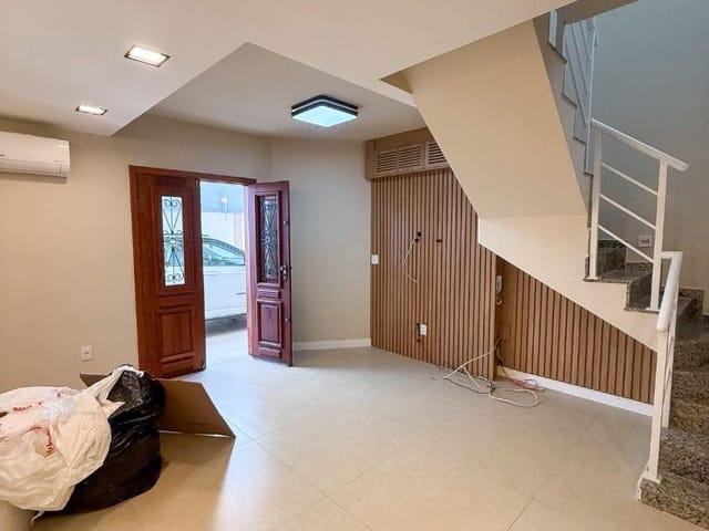 Casa com 78m² 2 quartos e 2 banheiros, à venda, no bairro Novo Horizonte em Macaé