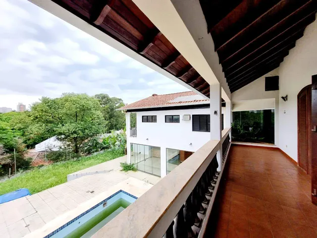 Casa com 730m² 5 quartos e 6 banheiros, à venda, no bairro Campo Belo em Londrina