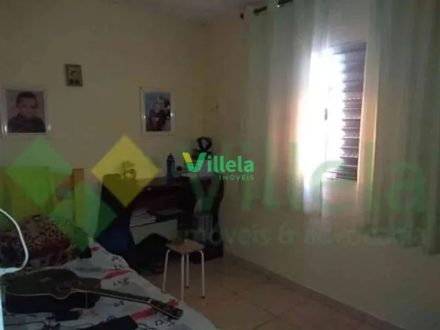 Casa 2 quartos e 2 banheiros, à venda, no bairro Jardim Altos de Itaquá em Itaquaquecetuba