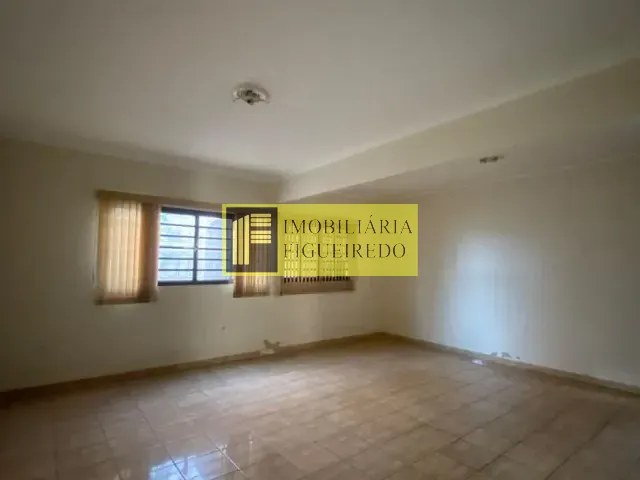 Casa com 484m² 3 quartos e 2 banheiros, à venda, no bairro Vila Maceno em São José do Rio Preto