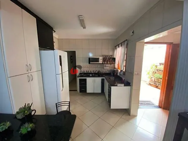 Casa com 178m² 2 quartos e 1 banheiro, à venda, no bairro Campestre em Santo André