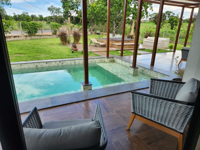 Casa com 1093m² 4 quartos e 5 banheiros, à venda, no bairro Área Rural de Cuiabá em Cuiabá