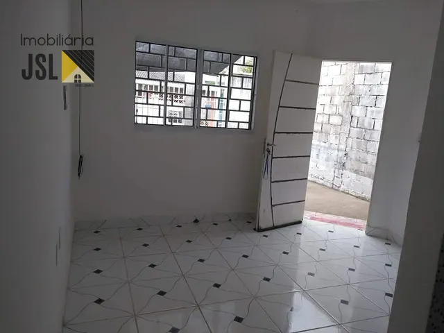Casa com 125m² 2 quartos e 1 banheiro, à venda, no bairro Village das Flores em Caçapava