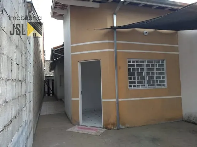 Casa com 125m² 2 quartos e 1 banheiro, à venda, no bairro Village das Flores em Caçapava