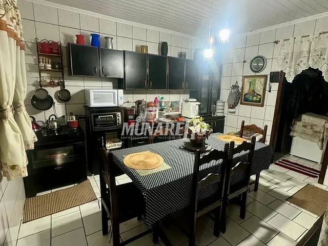 Casa 3 quartos e 2 banheiros, para alugar, no bairro Liberdade em Concórdia