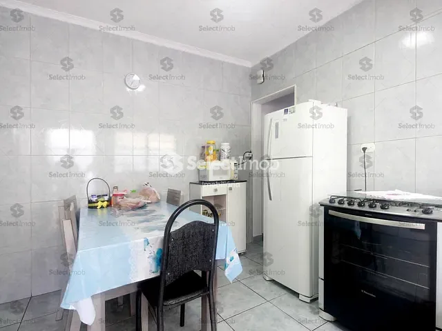 Casa com 135m² 3 quartos e 2 banheiros, à venda, no bairro Parque São Vicente em Mauá