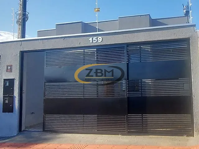 Casa com 125m² 3 quartos e 2 banheiros, à venda ou para alugar, no bairro Jardim Montecatini em Londrina