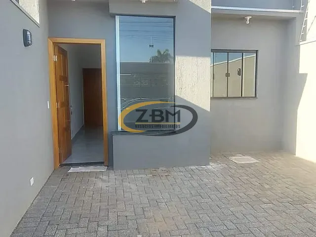 Casa com 125m² 3 quartos e 2 banheiros, à venda ou para alugar, no bairro Jardim Montecatini em Londrina