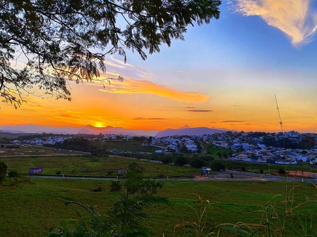 Casa com 93m² 2 quartos e 2 banheiros, à venda, no bairro Lagoa em Macaé